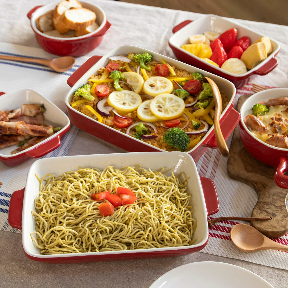 グラタン皿 14cm 正方形 深型 陶磁器 ( 電子レンジ対応 オーブン対応 トースター対応 耐熱皿 食器 耐熱容器 四角 スクエア 角 耳付き 一人用 グラタン ラザニア おしゃれ かわいい )