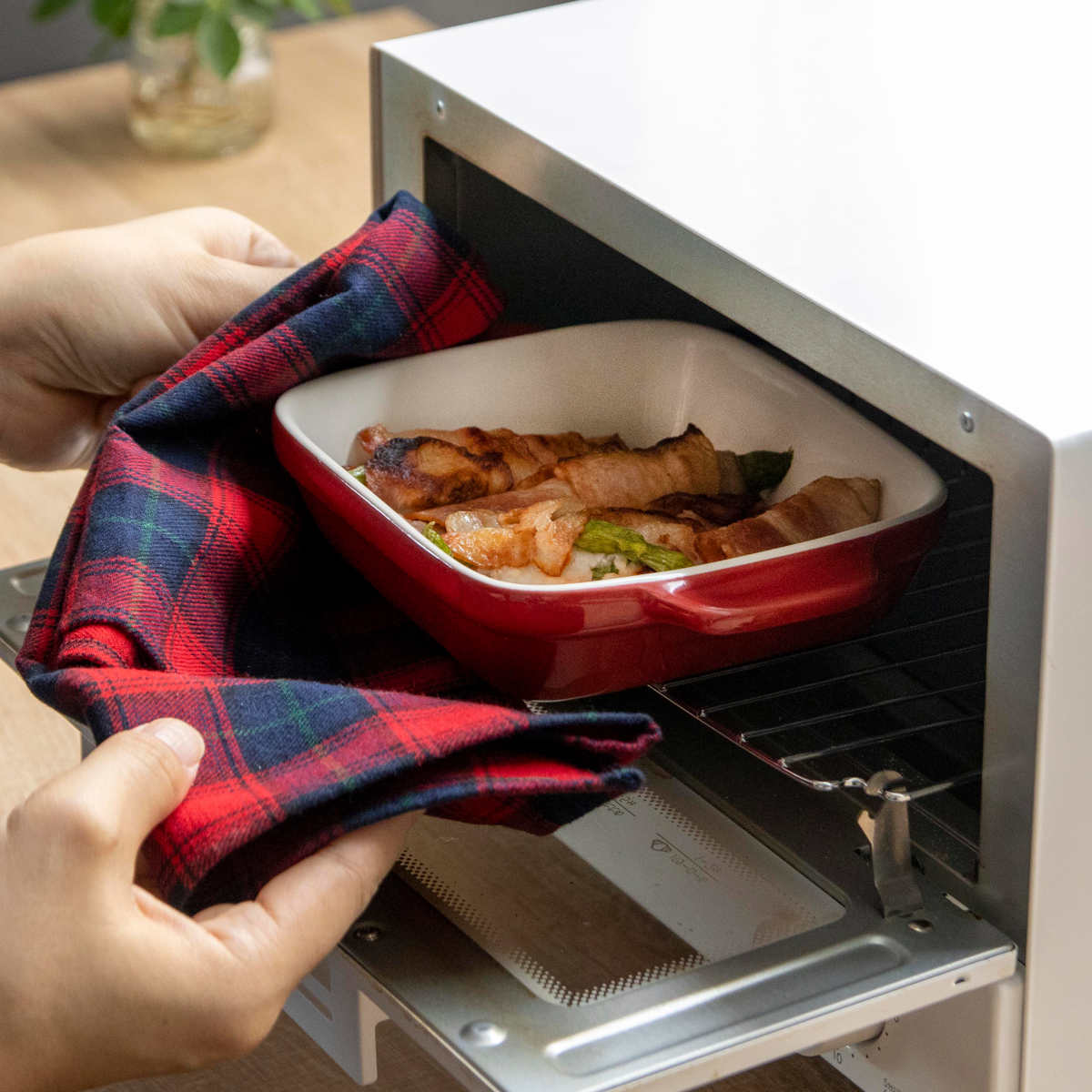 グラタン皿 14cm 正方形 深型 陶磁器 ( 電子レンジ対応 オーブン対応 トースター対応 耐熱皿 食器 耐熱容器 四角 スクエア 角 耳付き 一人用 グラタン ラザニア おしゃれ かわいい )