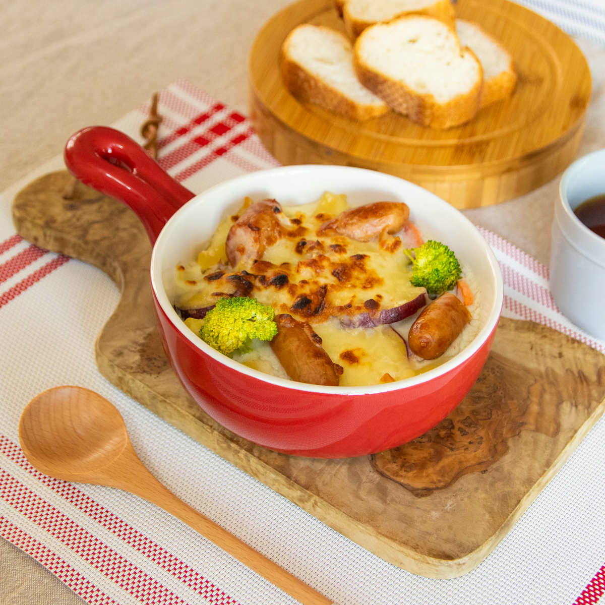 グラタン皿 15cm 丸型 持ち手付き 深型 陶磁器 ( 電子レンジ対応 オーブン対応 トースター対応 耐熱皿 食器 耐熱容器 丸 ラウンド 円形 取っ手付き 一人用 グラタン ラザニア おしゃれ かわいい )