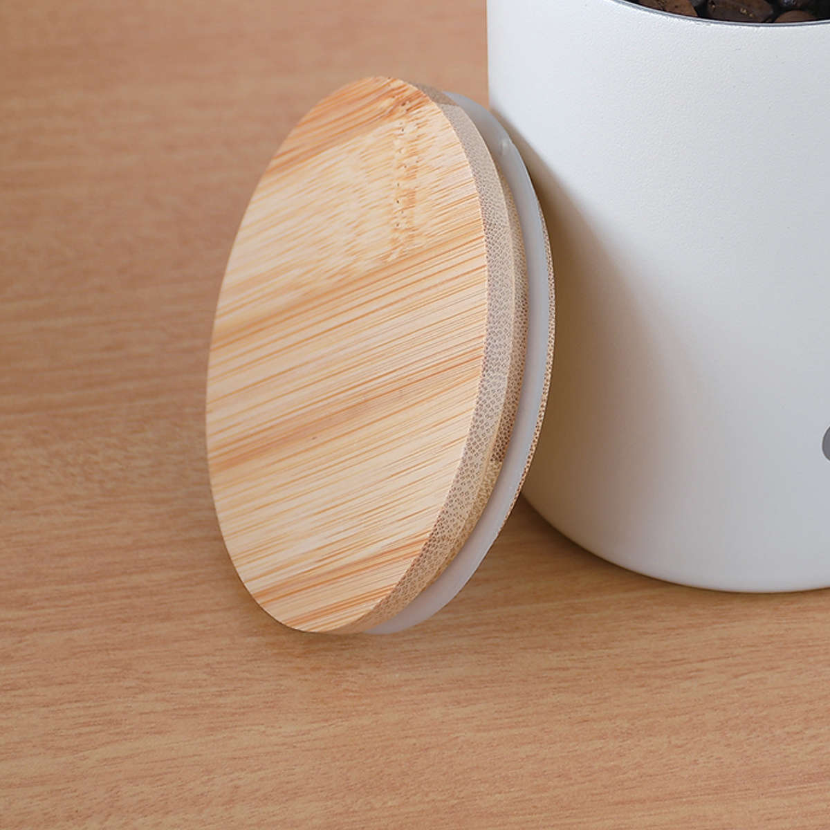 キャニスター 330ml バリスタリッチ 真空二重構造 保存容器 ステンレス ( コーヒーキャニスター 密閉 調味料容器 蓋 竹 パッキン付き 丸型 鮮度保持 コーヒー豆 粉 珈琲豆 紅茶 茶葉 茶筒 砂糖 塩 調味料ポット ) 【オフホワイト】 オフホワイト