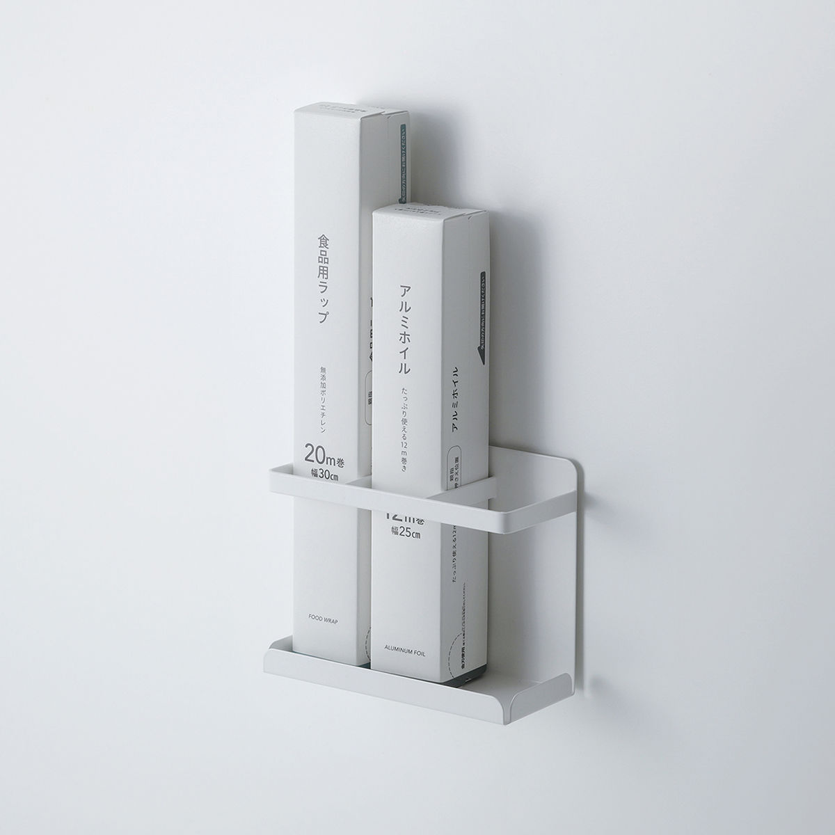 マグネット キッチン棚 マグネフィット ラップ ホイルラック ( ラック ラップスタンド ラップホルダー 仕切り付き 磁石 トレー ボトルラック ホイル クッキングシート スパイス 収納 キッチン収納 落下防止 白 )