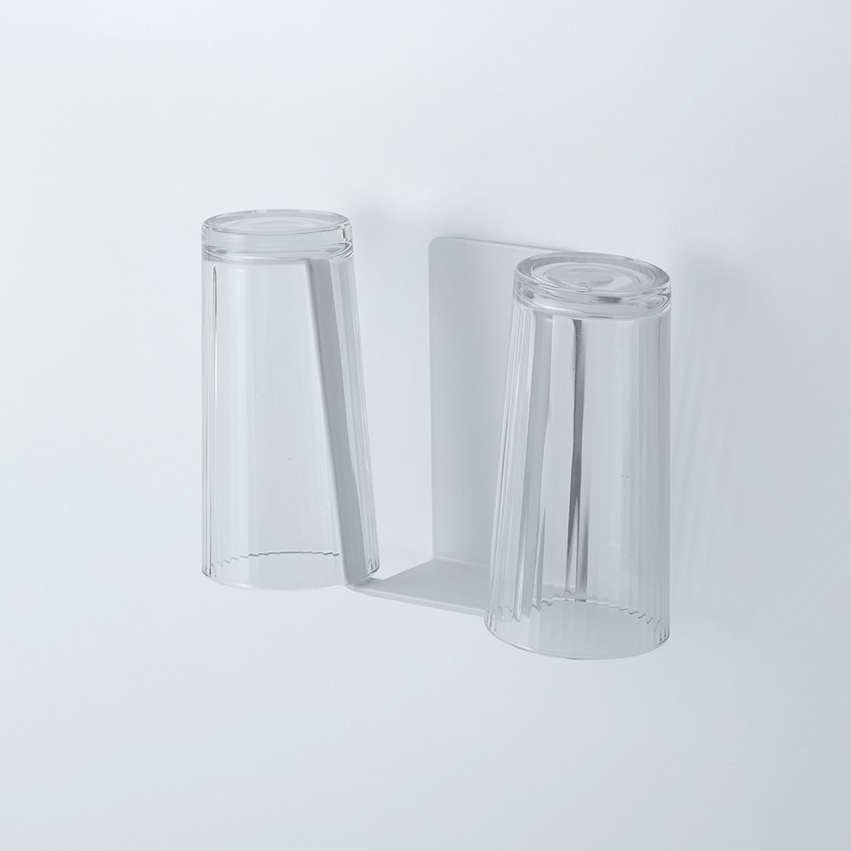 マグネット キッチン棚 マグネフィット グラスホルダー ( グラススタンド グラス&ボトルホルダー 磁石 グラスラック コップスタンド ペットボトル 紙パック 乾燥 白 )