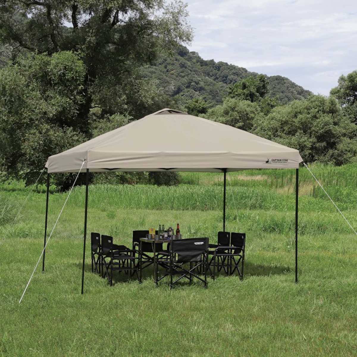 クイックアップシェード 300×300cm 300UV-S キャプテンスタッグ ( CAPTAIN STAG シェード 3m 5.5畳 タープ 日除け UVカット アウトドア キャンプ テント 日差し除け 組立簡単 正方形 アウトドアグッズ キャスター付き 収納バッグ )