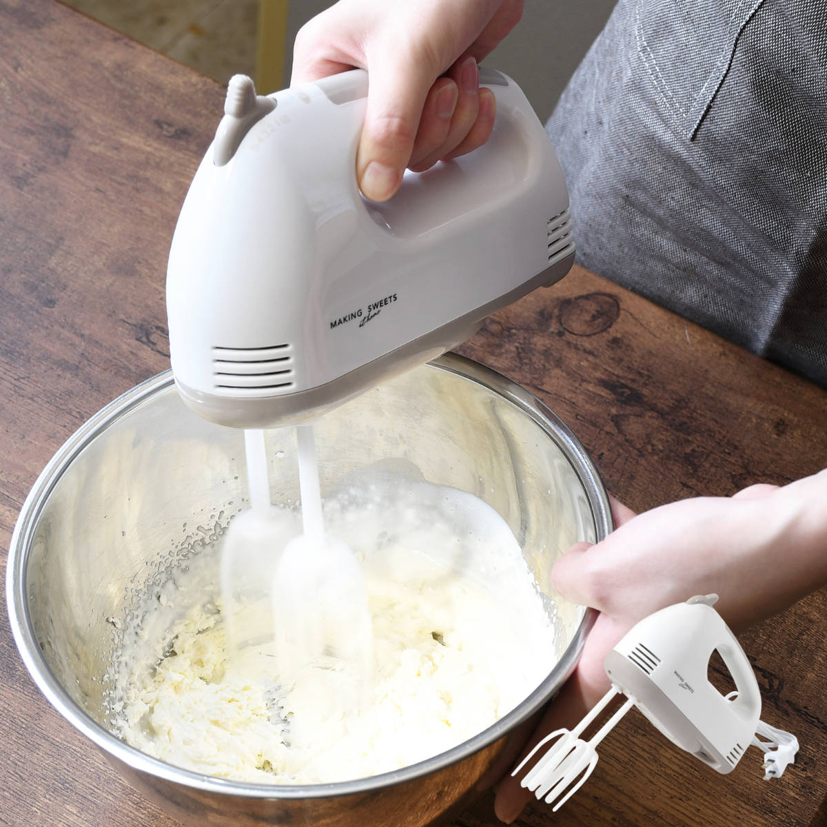 電動ハンドミキサー プラビーター メイキングスイーツ （ 電動ミキサー 泡立て器 電動 ホイッパー 泡立て 泡だて器 ハンドミキサー キッチン家電 ミキサー 120W 電動泡立て器 電動ビーター ハンドビーター 製菓用品 お菓子作り ）