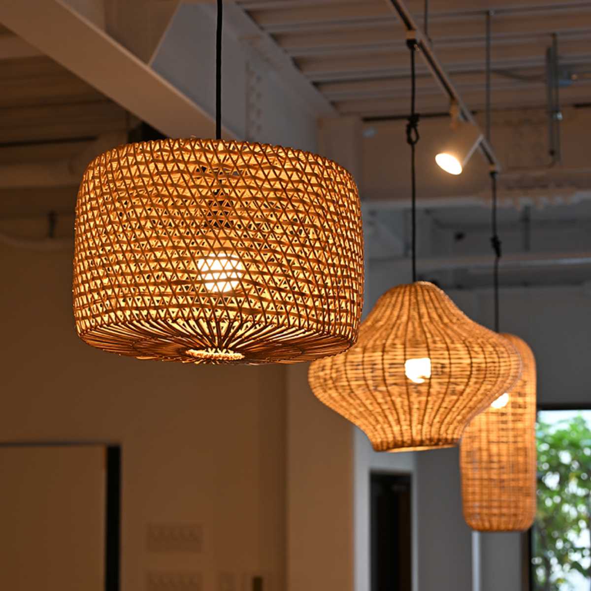 ラタン ランプシェード 円柱 ペンダントランプ 籐 シーリングライト ( 籐製 シェード ペンダントライト シェードのみ 傘 傘のみ おしゃれ 照明 ランプ ライト 天井照明 リゾート 和風 ナチュラル照明 照明器具 アジアン )