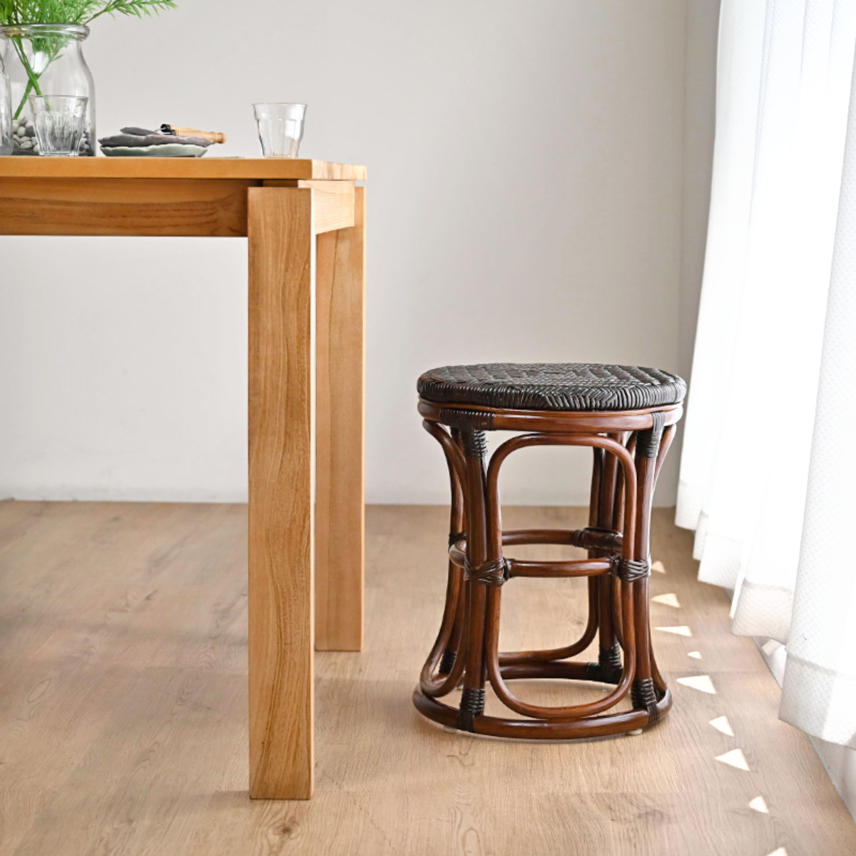 ラタン スツール 座面高44cm 軽量 籐椅子 ダイニングチェア ( ラタンチェア ラタンスツール 腰掛 籐製 軽い 円形 アジアン インテリア あじろ編み 和室 リビング 和モダン 脱衣所 洗面所 玄関 ナチュラル おしゃれ ) 【ナチュラル】 ナチュラル