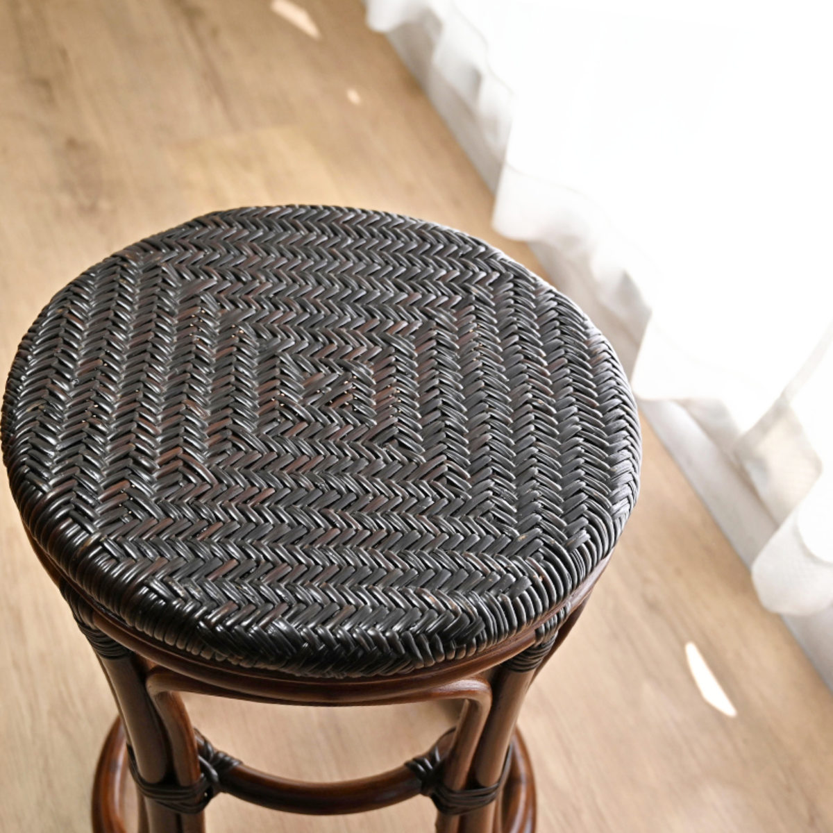 ラタン スツール 座面高44cm 軽量 籐椅子 ダイニングチェア ( ラタンチェア ラタンスツール 腰掛 籐製 軽い 円形 アジアン インテリア あじろ編み 和室 リビング 和モダン 脱衣所 洗面所 玄関 ナチュラル おしゃれ ) 【ナチュラル】 ナチュラル