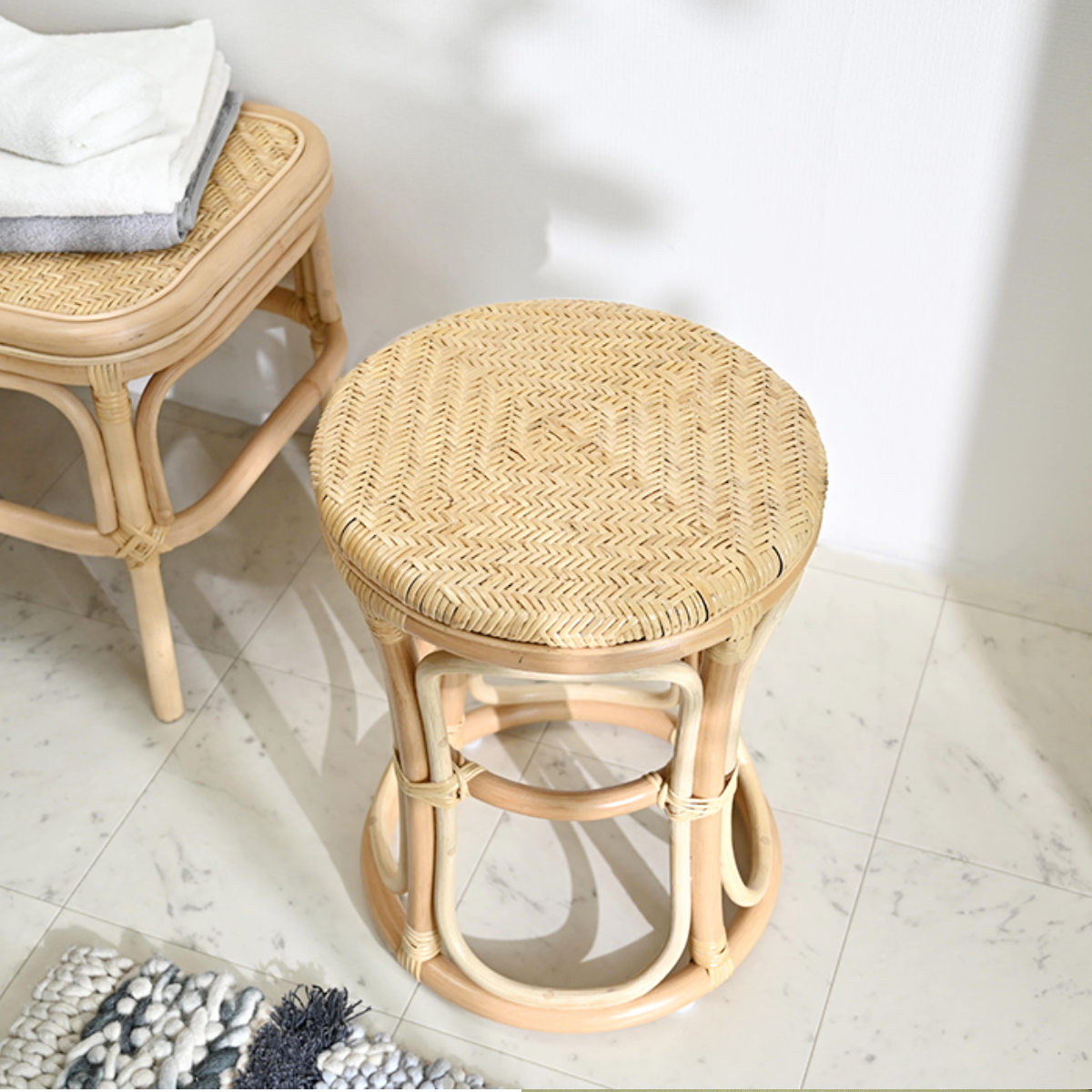 ラタン スツール 座面高44cm 軽量 籐椅子 ダイニングチェア ( ラタンチェア ラタンスツール 腰掛 籐製 軽い 円形 アジアン インテリア あじろ編み 和室 リビング 和モダン 脱衣所 洗面所 玄関 ナチュラル おしゃれ ) 【ナチュラル】 ナチュラル