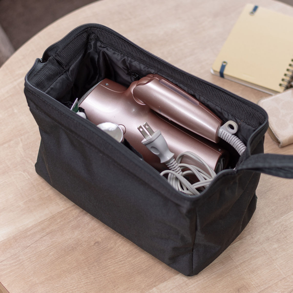 ポーチ 旅行用 大容量 reisenthel TRAVELCOSMETIC ( ライゼンタール トラベルポーチ 化粧ポーチ 収納 旅行 持ち運び トラベル 小物入れ 化粧品 コスメポーチ 仕切り 持ち手付き 洗面道具 バッグインバッグ おしゃれ 自立 大きめ ) 【DOTSWHITE】 DOTSWHITE