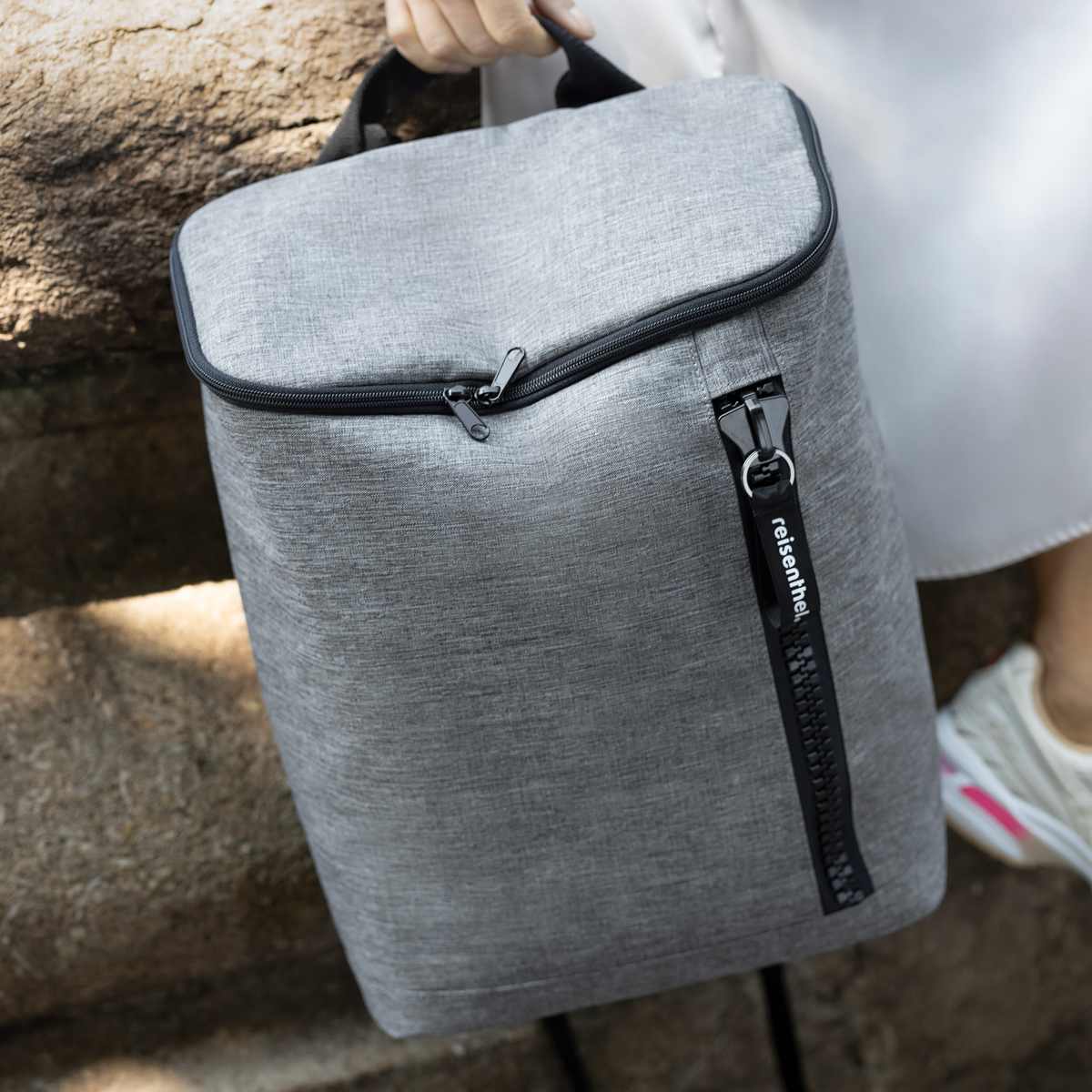 【アウトレット】リュック ライゼンタール OVERNIGHTER BACKPACK M ( reisenthel リュックサック ボックス型 バックパック レディース ツイストシルバー タブレット PC 収納 おしゃれ )