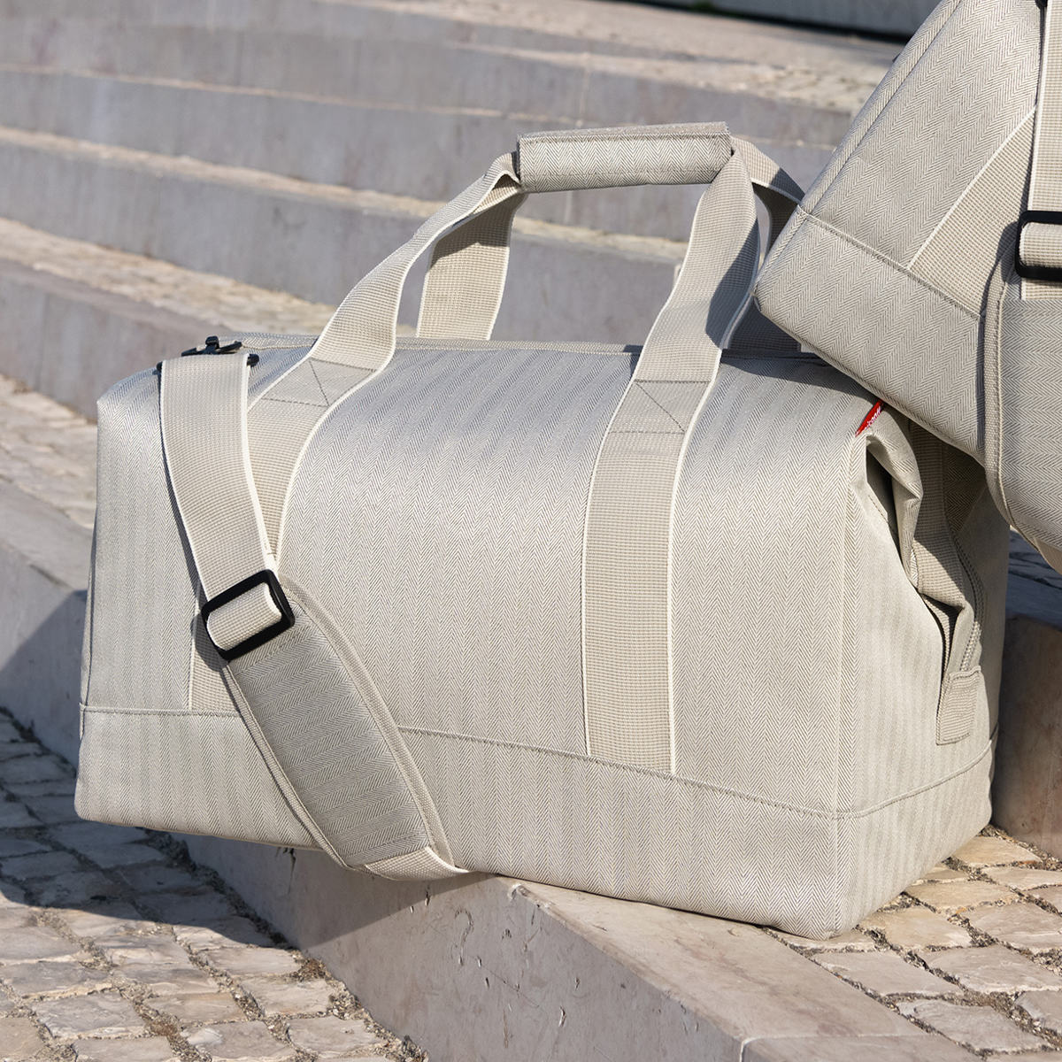 ボストンバッグ reisenthel ライゼンタール ALLROUNDER L ヘリンボーン ( かばん レディース トラベルバッグ 旅行 ネイル ネイルバッグ コスメ 美容 学生 介護 旅行バッグ ジム 2泊 3泊 メンズ ジムバッグ おしゃれ ) 【HERRINGBONESAND】 HERRINGBONESAND