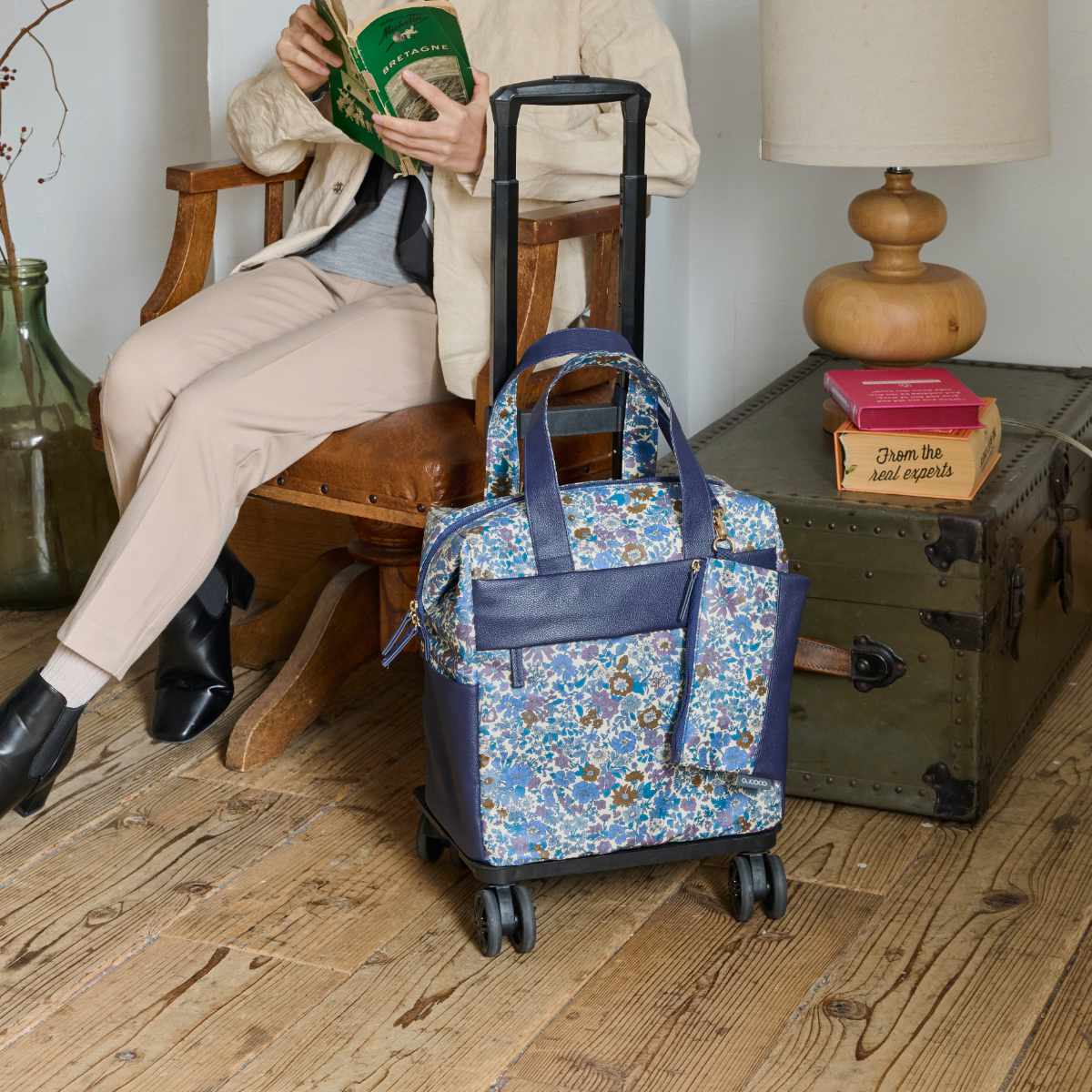 ショッピングカート cocoro ココロ 四輪型 リバティ・ファブリックス スモール ネオ ポーチ付き エミリー ( キャリーカート カート 4輪 買い物 トートバッグ 保温 保冷 軽量 取り外し 折りたたみ 高さ調節 ショッピング 花柄 ) 【ネイビー】 ネイビー