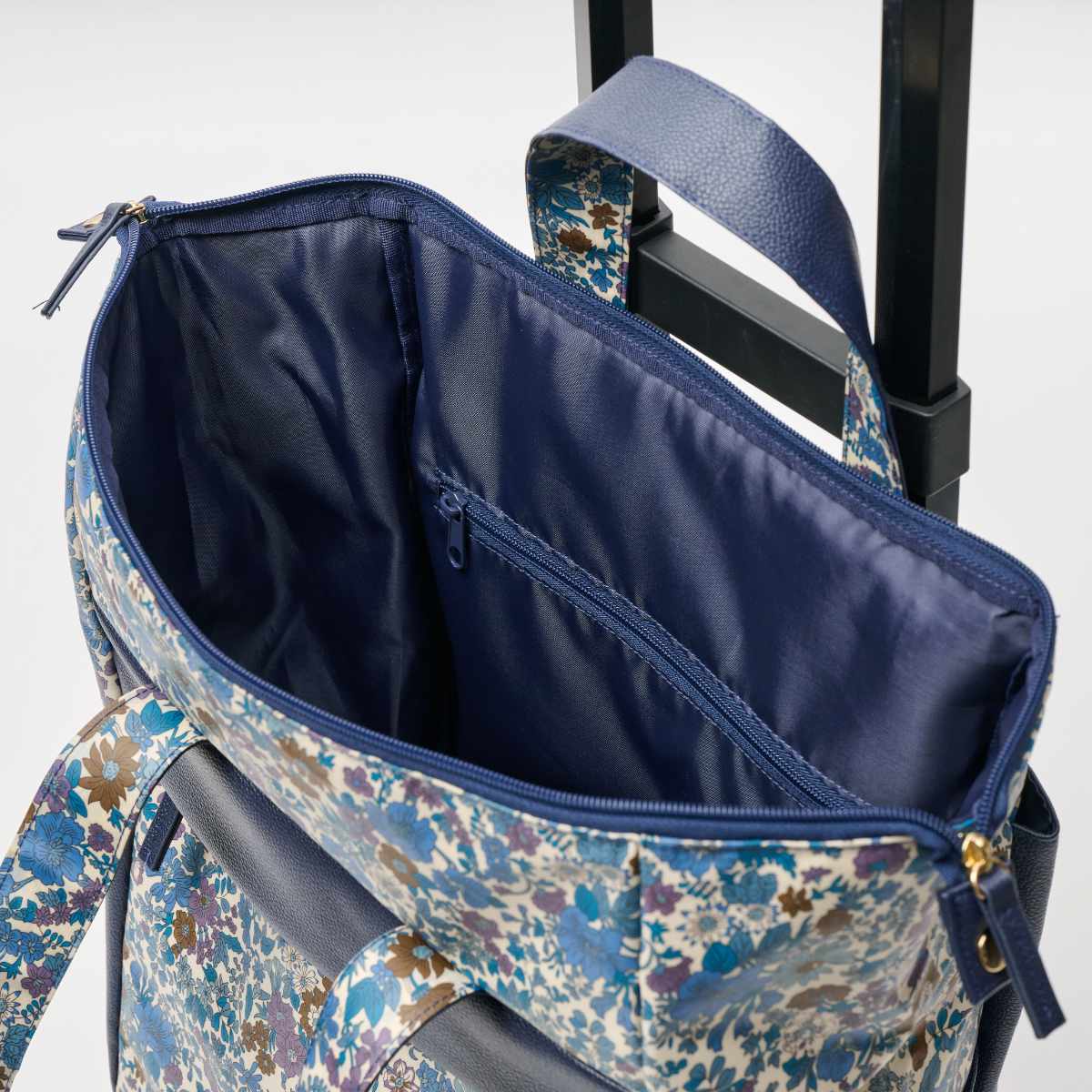 ショッピングカート cocoro ココロ 四輪型 リバティ・ファブリックス スモール ネオ ポーチ付き エミリー ( キャリーカート カート 4輪 買い物 トートバッグ 保温 保冷 軽量 取り外し 折りたたみ 高さ調節 ショッピング 花柄 ) 【ネイビー】 ネイビー