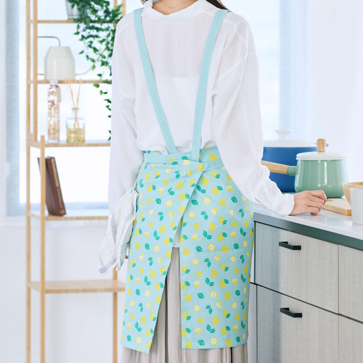 エプロン vieressa エーデ チェスター フルエプロン キッチン 炊事 ( キッチンエプロン 台所エプロン ヴィエレッサ インド綿 ポケット付き ループ付き 胸当てエプロン 大人用 レディース バッククロス 綿 タオルループ おしゃれ ) 【ネイビー】 ネイビー