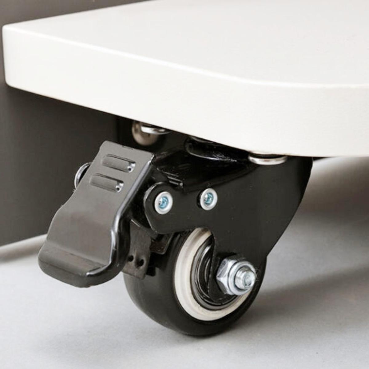 演説台 幅60cm 2口コンセント付き キャスター付き シェル ( 法人限定 演台 講演台 教壇 教卓 司会者台 スピーチ台 プレゼン台 マイク台 演説 収納棚 木目調 プレゼン 台 講義台 会議 学校 塾 会議室 セミナー オフィス 会社 ) 【グレー】 グレー