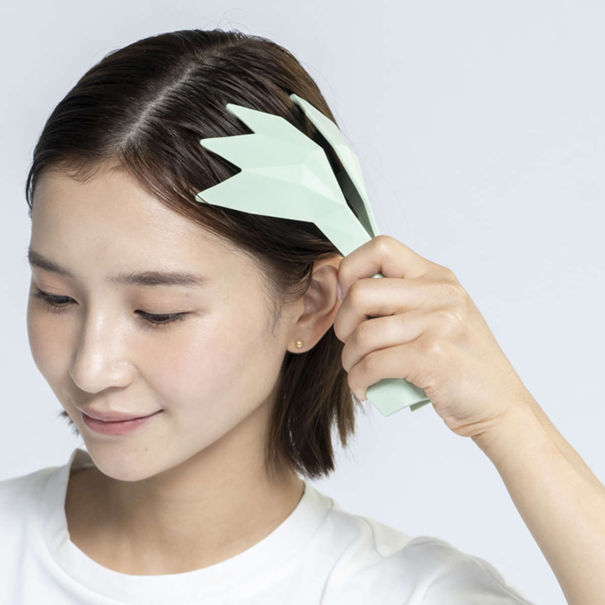 マッサージ器 キカケア ヘッドマッサージャー 頭皮ケア ( カッサ リフレッシャー マッサージグッズ セルフケア用品 シリコン ヘッドスパ 頭皮マッサージ リフレッシュ コンパクト 幾何学モチーフ おしゃれ 入浴 お風呂 自宅 )