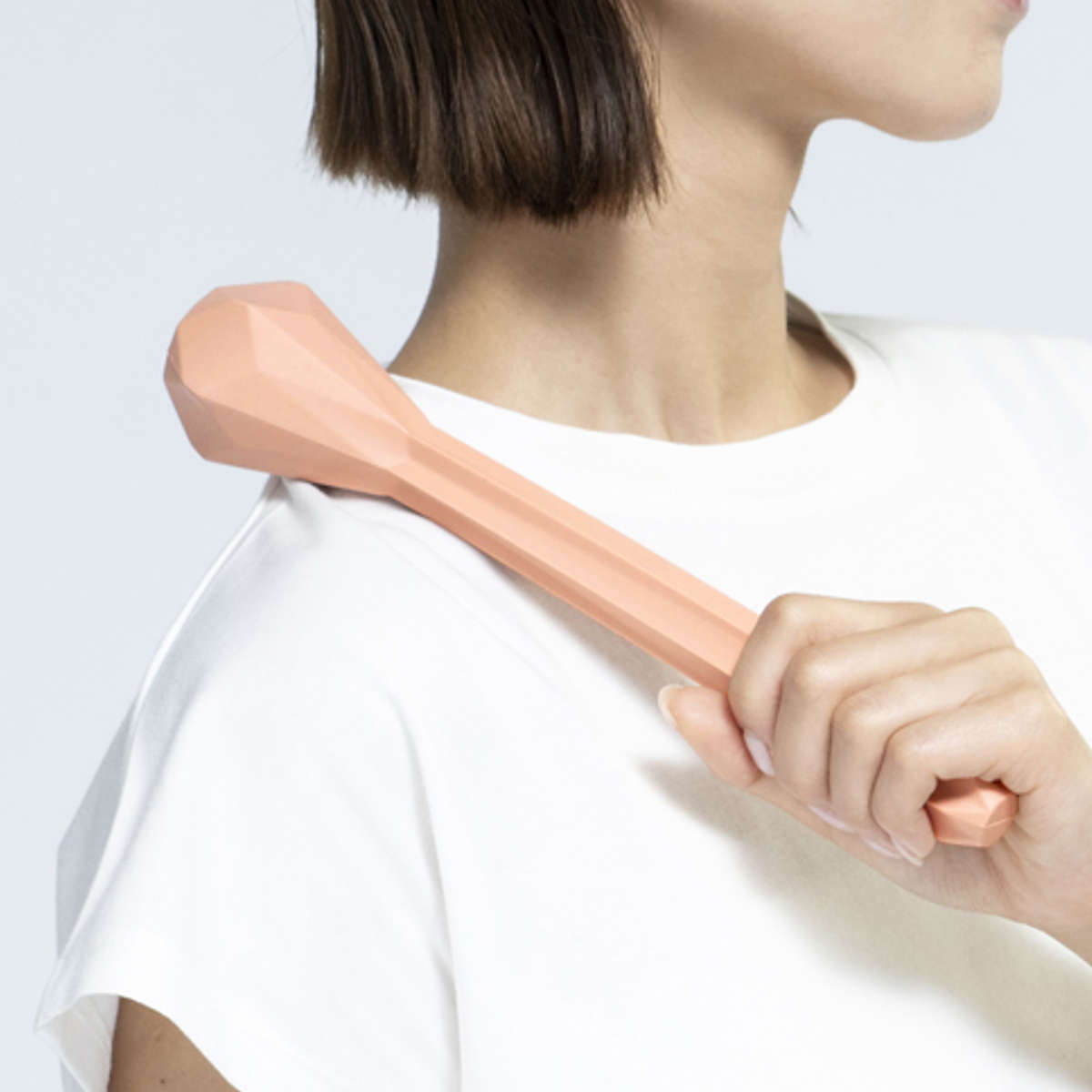 マッサージ器 キカケア ショルダーマッサージャー 肩こり 肩たたき ( マッサージグッズ セルフケア用品 シリコン ストレッチ リフレッシュ 座りながら コンパクト幾何学モチーフ おしゃれ オフィス 会社 自宅 )