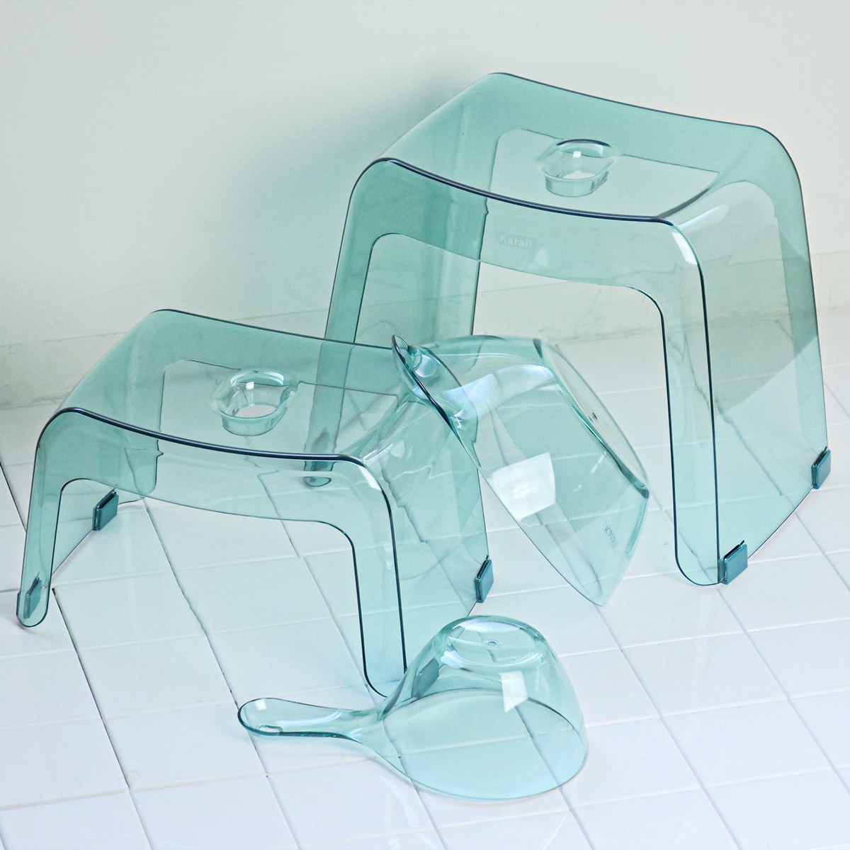 風呂椅子 カラリ karali 高さ30cm ( 風呂イス 風呂いす シャワーチェア バスチェア 腰かけ 30H 透明 くすみカラー 高さ 30cm 30 コの字 滑り止め すべり止め イス いす 椅子 風呂 お風呂 バス ) 【モーヴホワイト】 モーヴホワイト