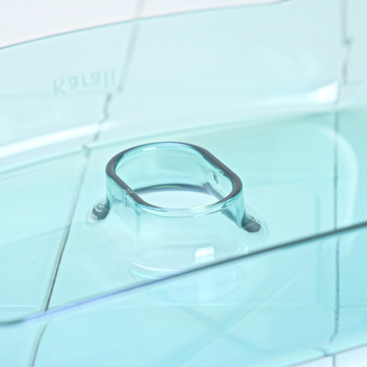 風呂椅子 カラリ karali 高さ30cm ( 風呂イス 風呂いす シャワーチェア バスチェア 腰かけ 30H 透明 くすみカラー 高さ 30cm 30 コの字 滑り止め すべり止め イス いす 椅子 風呂 お風呂 バス ) 【モーヴホワイト】 モーヴホワイト