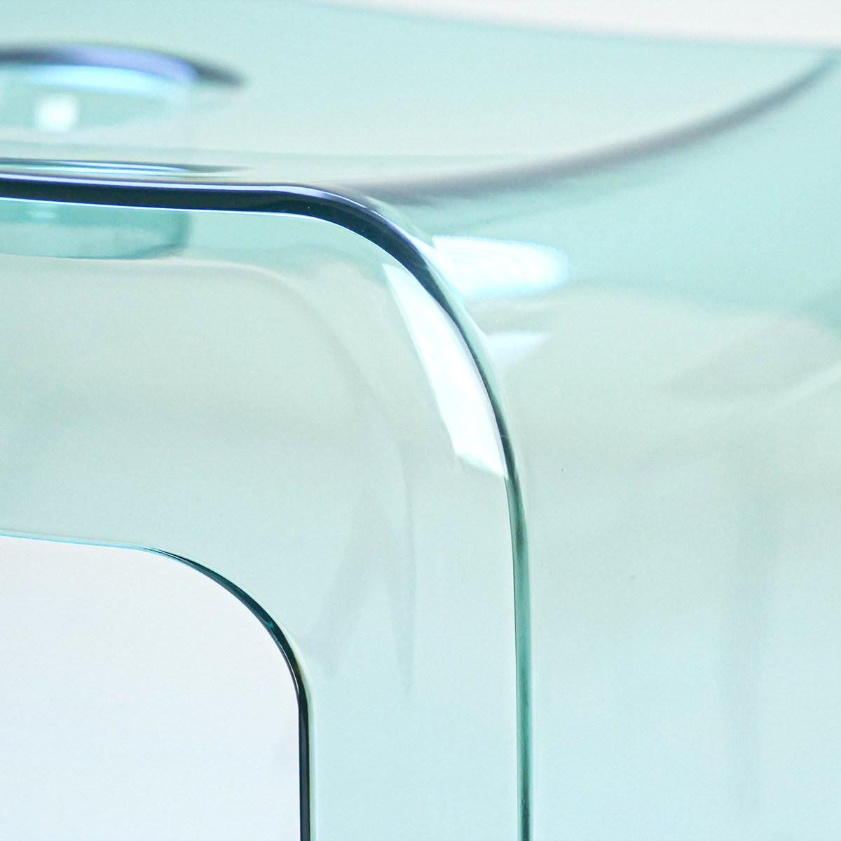 風呂椅子 カラリ karali 高さ30cm ( 風呂イス 風呂いす シャワーチェア バスチェア 腰かけ 30H 透明 くすみカラー 高さ 30cm 30 コの字 滑り止め すべり止め イス いす 椅子 風呂 お風呂 バス ) 【モーヴホワイト】 モーヴホワイト