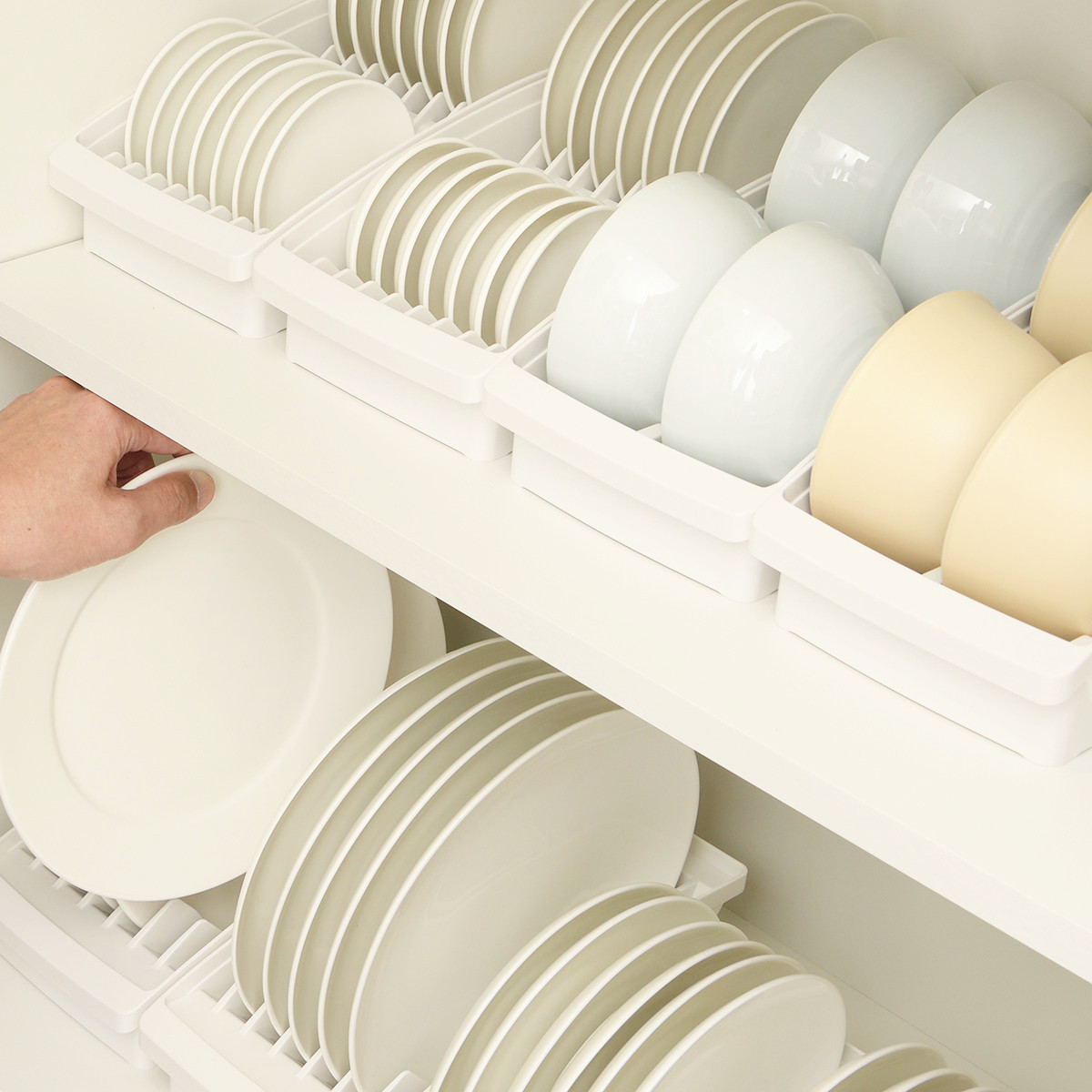ディッシュラック 4点セット トトノ 棚置き用 ディッシュスタンド お椀スタンド ( totono お皿 収納 日本製 食器収納 食器立て 食器ラック 茶碗 食器 皿立て プレート お椀 立て 置き 整理 食器棚 食器棚収納 プラスチック セット ) 【ホワイト】 ホワイト