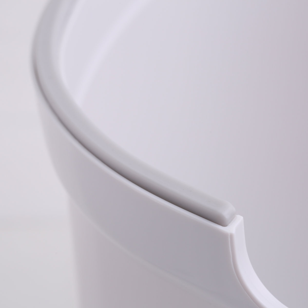 風呂椅子 シンプルトーン 座面高さ 40cm 日本製 ( 風呂いす お風呂 腰かけ イス 座面高40 入浴 抗菌 抗菌加工 銀イオン バスグッズ 椅子 ホワイト ブルー シンプル ) 【ホワイト】 ホワイト