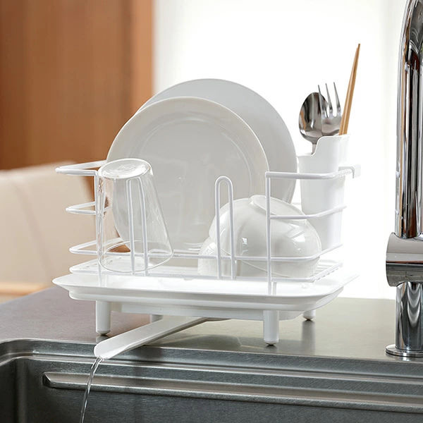 水切りラック ディッシュドレイナー ミニ リベラリスタ カトラリーポケット付き ( 水切りかご 水切りカゴ 水切りバスケット シンクサイド キッチン用品 コンパクト 水周り用品 洗い物 シンク回り スリム水切りかご 水切りセット ) 【レッド】 レッド