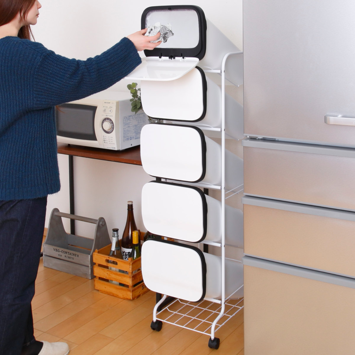 ゴミ箱 5段 Nスムース スタンドダストボックス ( ごみ箱 19L×5 ふた付き ダストボックス 分別ごみ箱 キャスター付き 縦型 20リットル 5個 フタ付 前開き キッチン スリム 蓋付き くずかご たて型 収納 ダストBOX ) 【ホワイト】 ホワイト