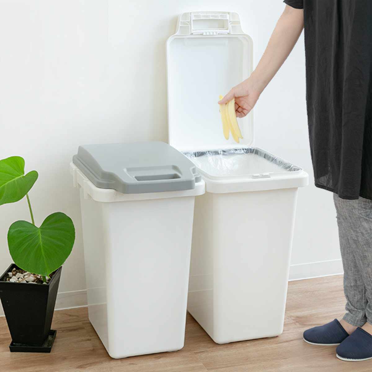 ゴミ箱 47L 2個セット 抗菌 防臭 密閉 ふた付き ロック機能 ( ごみ箱 47リットル 2個 臭わない パッキン ハンドル 抗菌加工 おむつ 連結可能 室内 屋外 分別 イタズラ防止 ペット用 ペットシート パッキン付き シンプル ストッカー ) 【ホワイト】 ホワイト