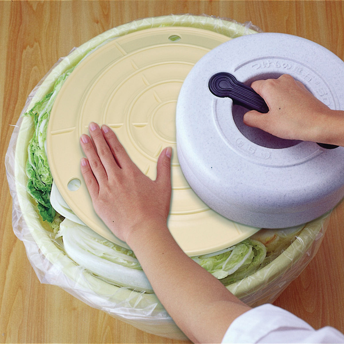 漬物 押し蓋 60型用 ( プラスチック 押しフタ 押しふた 漬物樽用押し蓋 漬物用押し蓋 ふた フタ 漬け物蓋 60型 押蓋 蓋 落とし蓋 漬け物 つけもの ぬか漬け キムチ 自家製 手作り 家庭用 直径38cm )