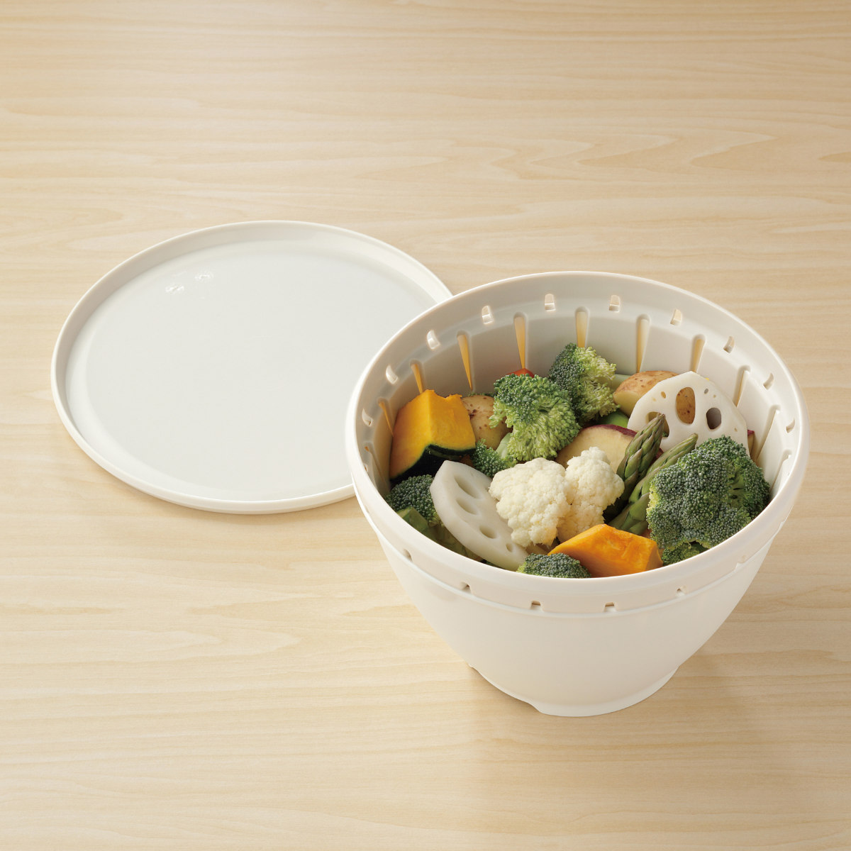 ザル・ボール 3点セット Sサイズ リベラリスタ ボールコランダーセットS フタ付き ( 食洗機対応 電子レンジ対応 ボウル ザル コランダー 耐熱ボウル ボール ざる 水切りザル 水切り 湯切り 下ごしらえ 蓋付き ふた付き ) 【ホワイト】 ホワイト