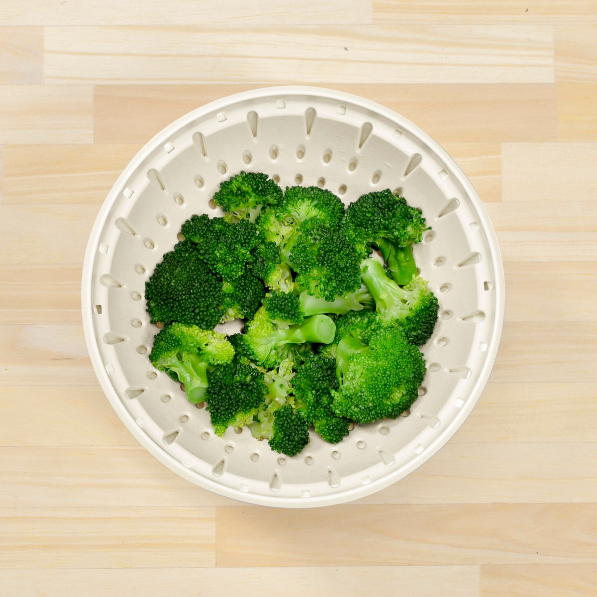 ザル・ボール 3点セット Lサイズ リベラリスタ ボールコランダーセットL フタ付き ( 食洗機対応 電子レンジ対応 ボウル ザル コランダー 耐熱ボウル ボール ざる 水切りザル 水切り 湯切り 下ごしらえ 蓋付き ふた付き ) 【ホワイト】 ホワイト