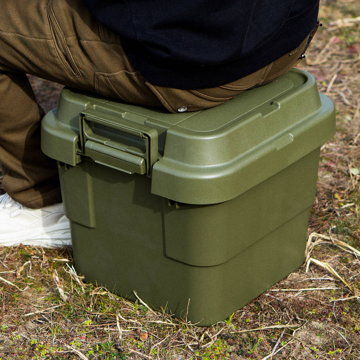 収納ボックス トランクカーゴ EASY GRIP 30L TC-30SE 2個セット ( 座れる 収納ケース 収納 ボックス フタ付き ケース 頑丈箱 スタッキング 積み重ね 幅40×奥行39×高さ35.7cm アウトドア キャンプ ピクニック ) 【ベージュ】 ベージュ