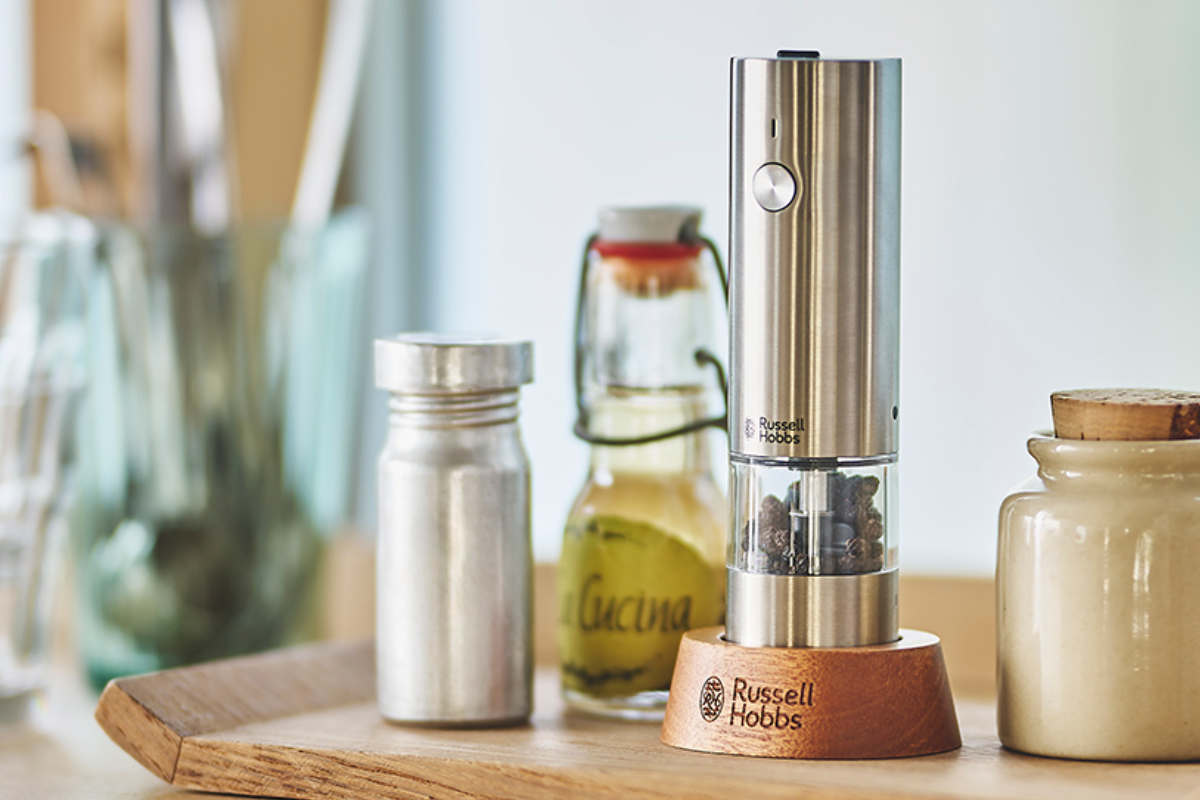 Russell Hobbs 充電式 電動ミル ソルト&ペッパー ミニ 木台付き スパイスミル ( ラッセルホブス ミル USB ソルトミル ペッパーミル ワンプッシュ セラミック刃 ウッドスタンド付き 胡椒 岩塩 キャップ付き ) 【シルバー】 シルバー