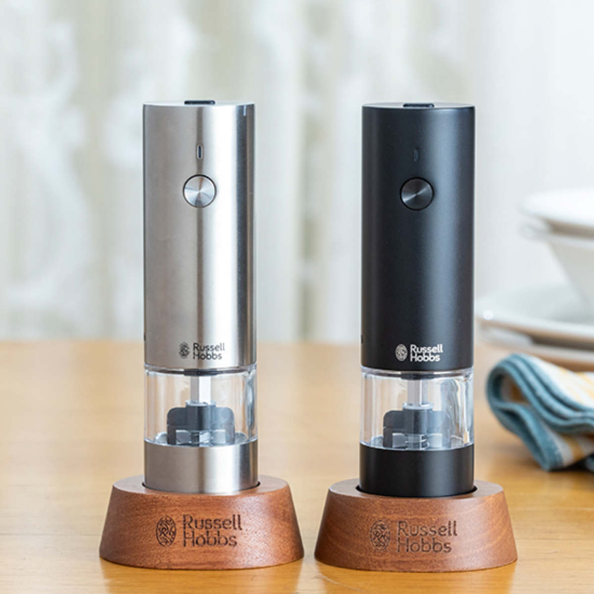 Russell Hobbs 充電式 電動ミル ソルト&ペッパー ミニ 木台付き スパイスミル ( ラッセルホブス ミル USB ソルトミル ペッパーミル ワンプッシュ セラミック刃 ウッドスタンド付き 胡椒 岩塩 キャップ付き ) 【シルバー】 シルバー