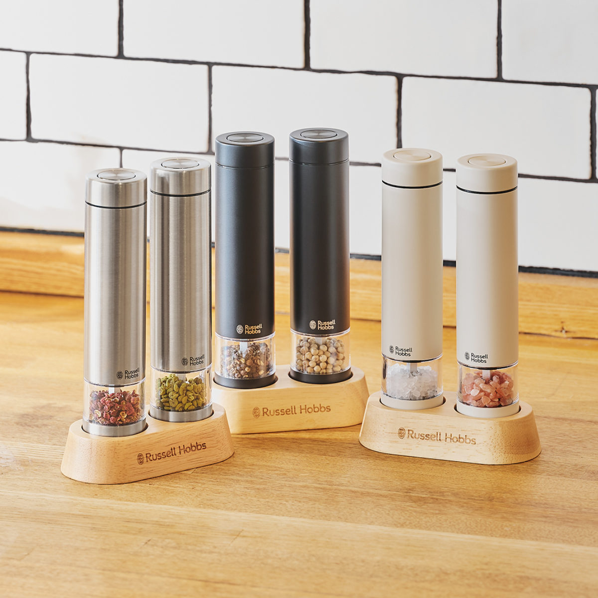 Russell Hobbs 電動ミル ミニ 2本セット 木製スタンド付き ソルト&ペッパーミル ( ラッセルホブス ミル 2個 電池式 ソルトミル ワンプッシュ セラミック刃 ウッドスタンド付き 小さめ 胡椒 岩塩 ) 【ブラック】 ブラック