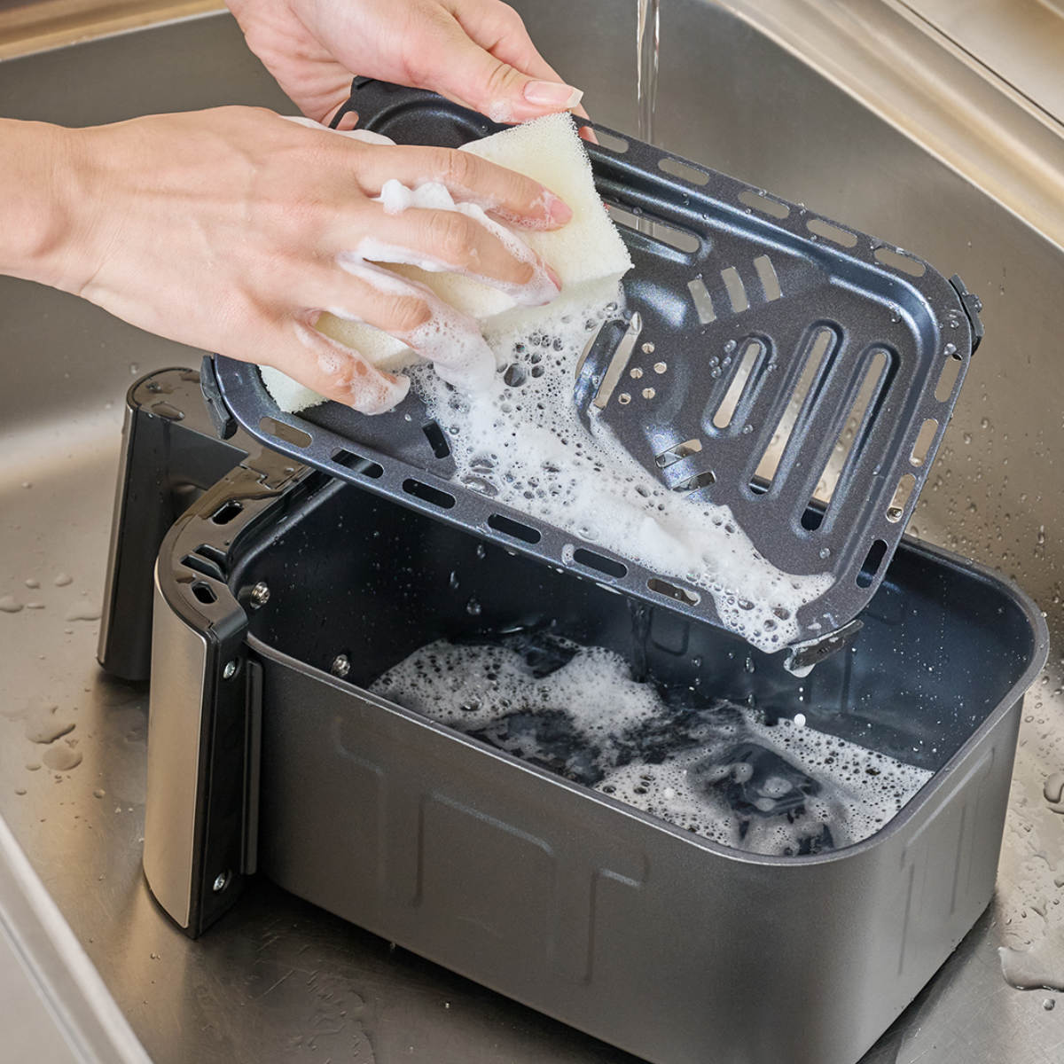 Russell Hobbs エアフライオーブン 4L ノンフライヤー 電気フライヤー ( ラッセルホブス Air Fry Oven エアフライヤー ノンオイル 油を使わない 低カロリー 揚げ物 レシピ付 時短調理 簡単調理 ほったらかし シルバー )