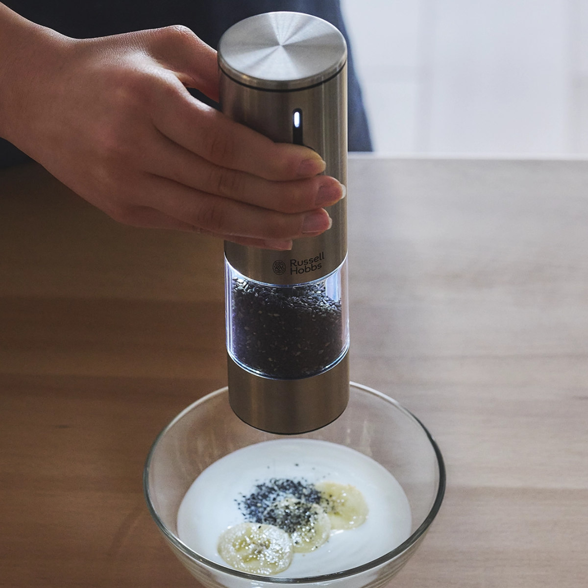 Russell Hobbs 充電式 電動ミル 木製スタンド付き ゴマミル ( ラッセルホブス ミル USB ごまミル 胡麻ミル ウッドスタンド付き ごま 胡麻 ゴマ すりごま すりゴマ LED )