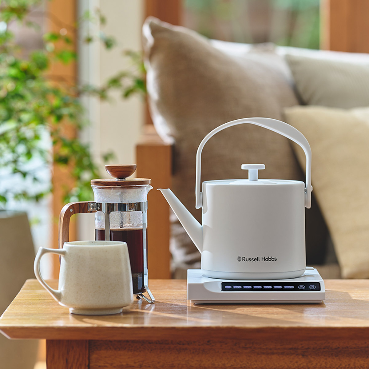 Russell Hobbs 電気ケトル 600ml 温度調節付き 保温機能付き Tケトル ( ラッセルホブス 電気ポット 0.6L 温度調節 温度設定 保温 湯沸かし おしゃれ 湯沸しポット 湯沸し器 ポット 0.6リットル ドリップ キッチン家電 キッチン小物 ) 【ホワイト】 ホワイト