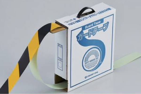 ガードテープ 黄×黒 75mm幅 100m テープ 日本製 （ 安全 区域 標示 粘着テープ 区画整理 線引き ライン引き 室内 床 対応 専用 安全用品 用品 グッズ ） - 2