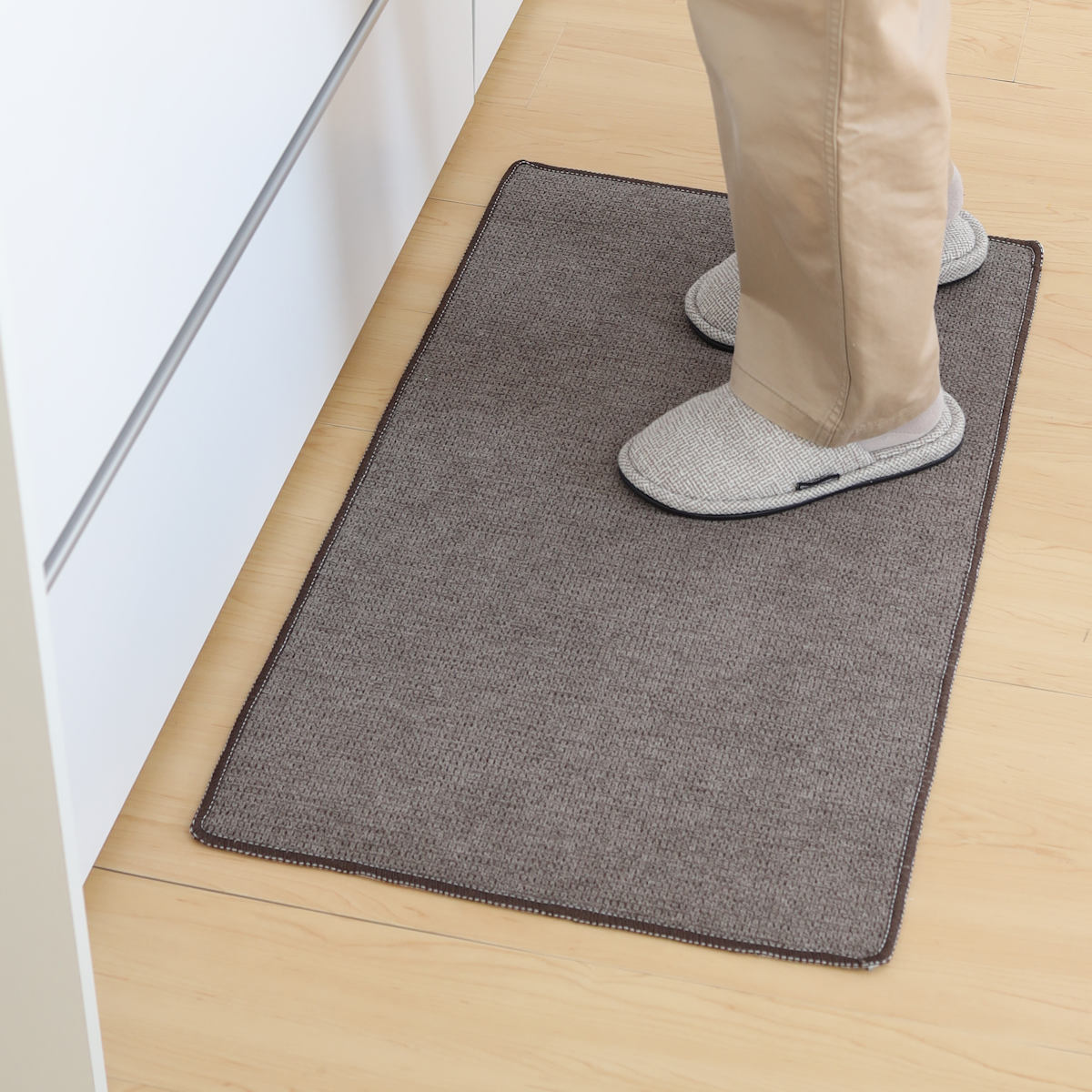 キッチンマット PallyPally 47×80cm 撥水加工 洗濯機可 ( マット キッチンラグ インテリアマット 台所マット 水に強い 洗える 薄手 マルチマット 玄関マット ラグマット 玄関 洗面所 室内 ラグ 滑り止め加工 撥水 拭ける ) 【ブラウン】 ブラウン