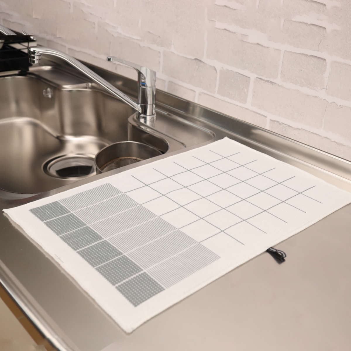 水切りマット 食器乾燥マット 33×50cm 速乾 ( 吸水マット 吸水水切りマット 水切り用マット ディッシュマット 吸水 2層 キッチン用吸水マット キッチンマット ドライマット ドライングマット 乾燥 水切り 大判 水切り用品 ) 【ライトブルー】 ライトブルー