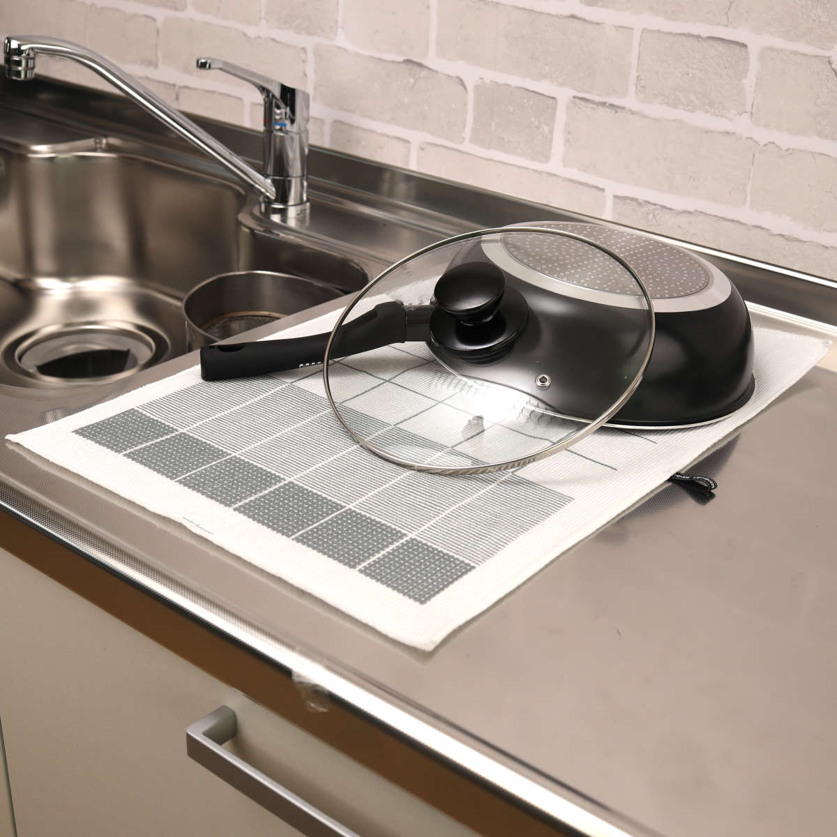 水切りマット 食器乾燥マット 33×50cm 速乾 ( 吸水マット 吸水水切りマット 水切り用マット ディッシュマット 吸水 2層 キッチン用吸水マット キッチンマット ドライマット ドライングマット 乾燥 水切り 大判 水切り用品 ) 【ライトブルー】 ライトブルー