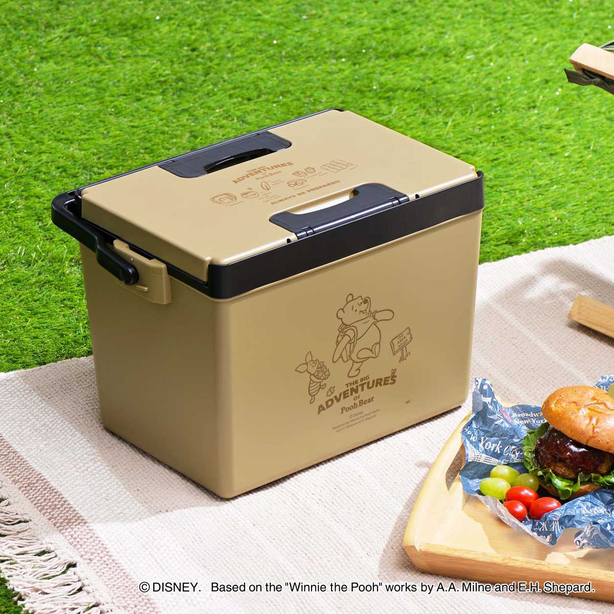 クーラーボックス 12L ディズニークールボックス2 ミッキー プーさん ( ディズニー Disney ミッキーマウス くまのプーさん 保冷 クーラーBOX 保冷ボックス キャンプ アウトドア ハンドル付き ショルダーベルト付き 日本製 ) 【アイボリー】 アイボリー