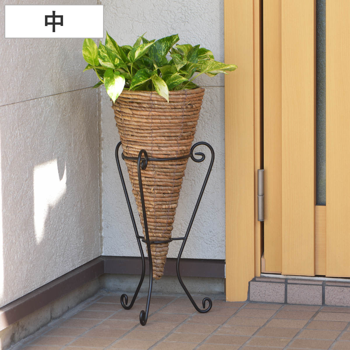 フラワースタンド 心春 ナチュラポットスタンド 中 （ 植木鉢 プランター スタンド ガーデニング用品 花台 鉢置き プランターカバー プランツカバー アイアンフレーム 観葉植物 多肉植物 おしゃれ 鉢植え 6号鉢 ナチュラル ガーデン ）