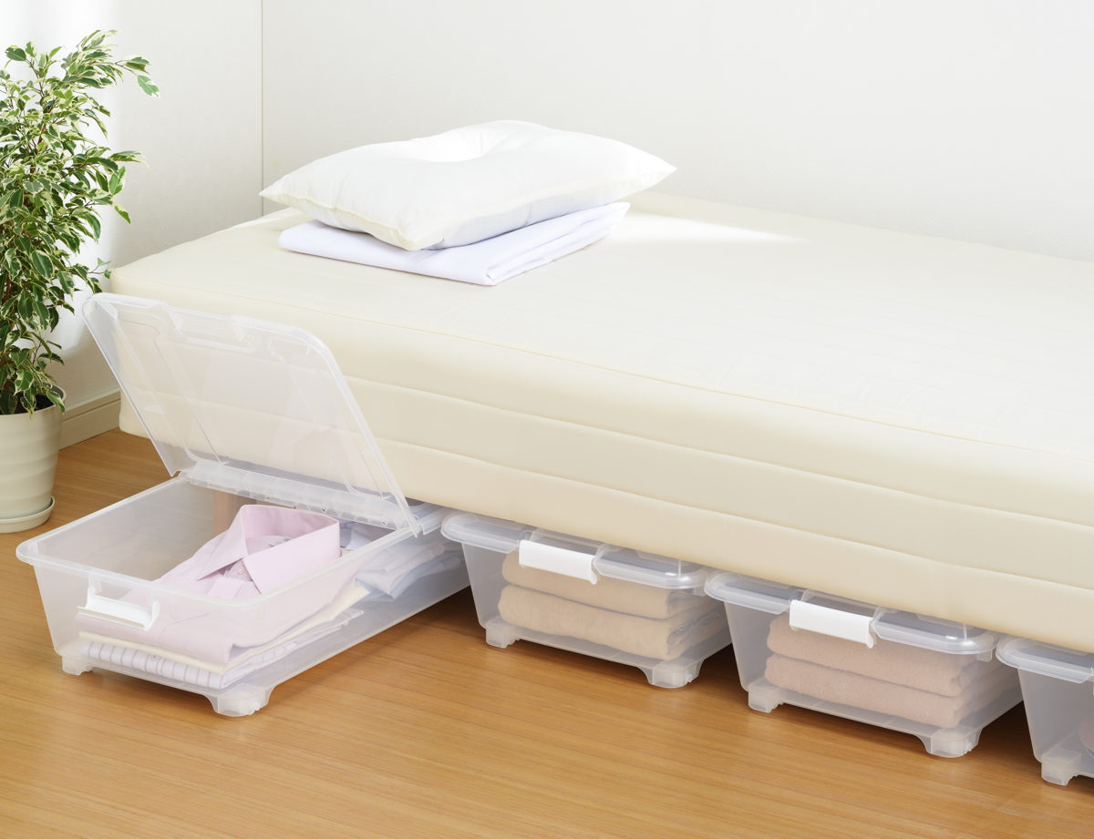 収納ケース ベッド下 収納BOX スモーク 幅40×奥行75×高さ18cm コロ付き ( 収納ボックス 縦置き 横置き プラスチック製 ベッド下収納 フタ付き 浅型 収納 衣類収納 キャスター付き 衣装ケース 押し入れ 押し入れ収納 ) 【ブラウン】 ブラウン