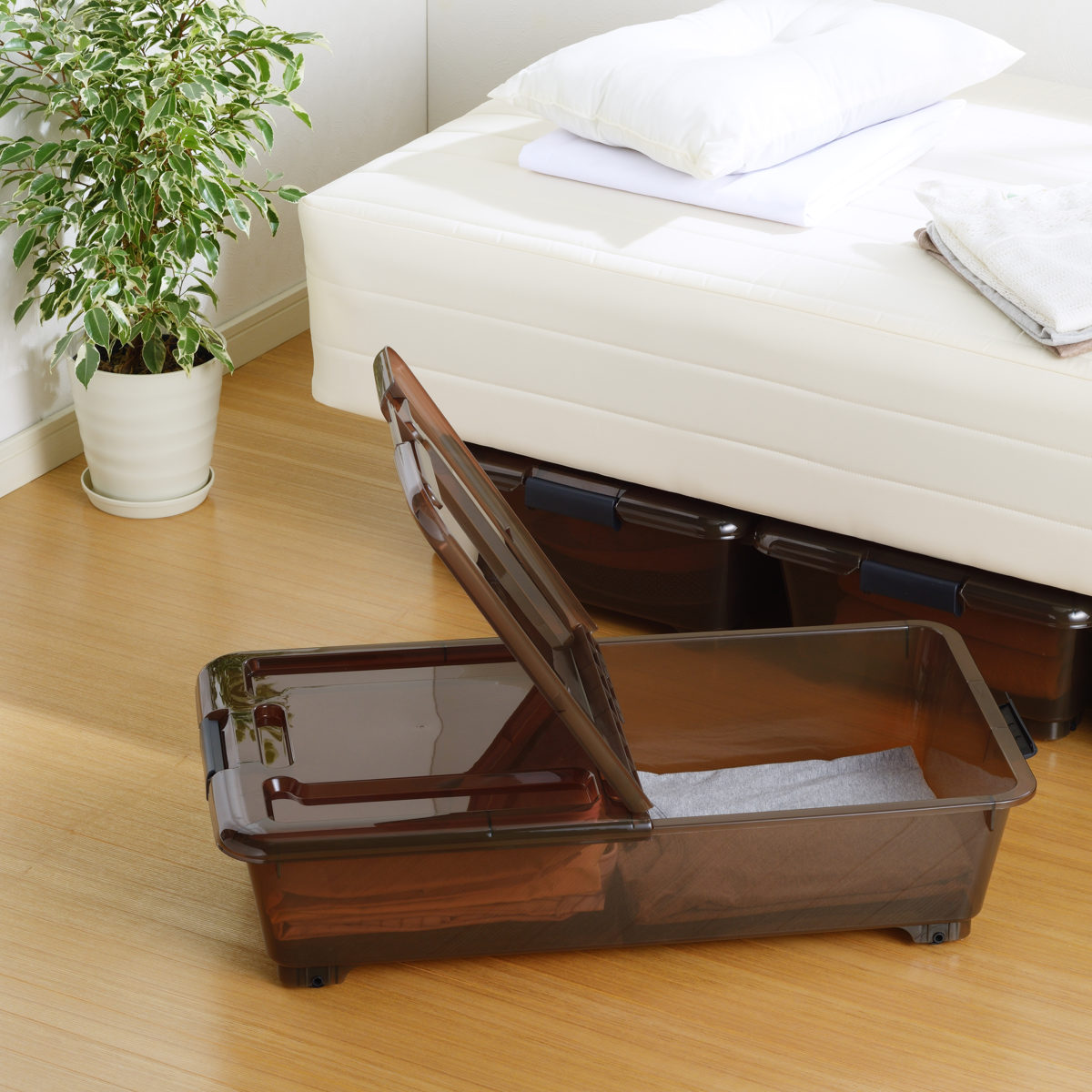 収納ケース ベッド下 収納BOX スモーク 幅40×奥行75×高さ18cm コロ付き ( 収納ボックス 縦置き 横置き プラスチック製 ベッド下収納 フタ付き 浅型 収納 衣類収納 キャスター付き 衣装ケース 押し入れ 押し入れ収納 ) 【ブラウン】 ブラウン