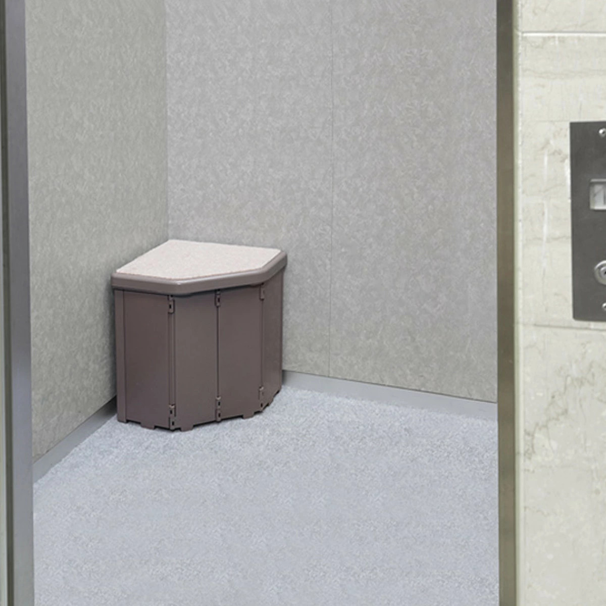 簡易トイレ 腰掛可能 ポーダブルコーナー トイレ 防災用品 ( 非常用トイレ 災害用品 防災グッズ スツール 玄関チェア 災害 非常用 凝固剤 防災 洗える 玄関 寝室 椅子 イス シンプル 簡易 防災用トイレ 災害時 緊急時 持ち運び )