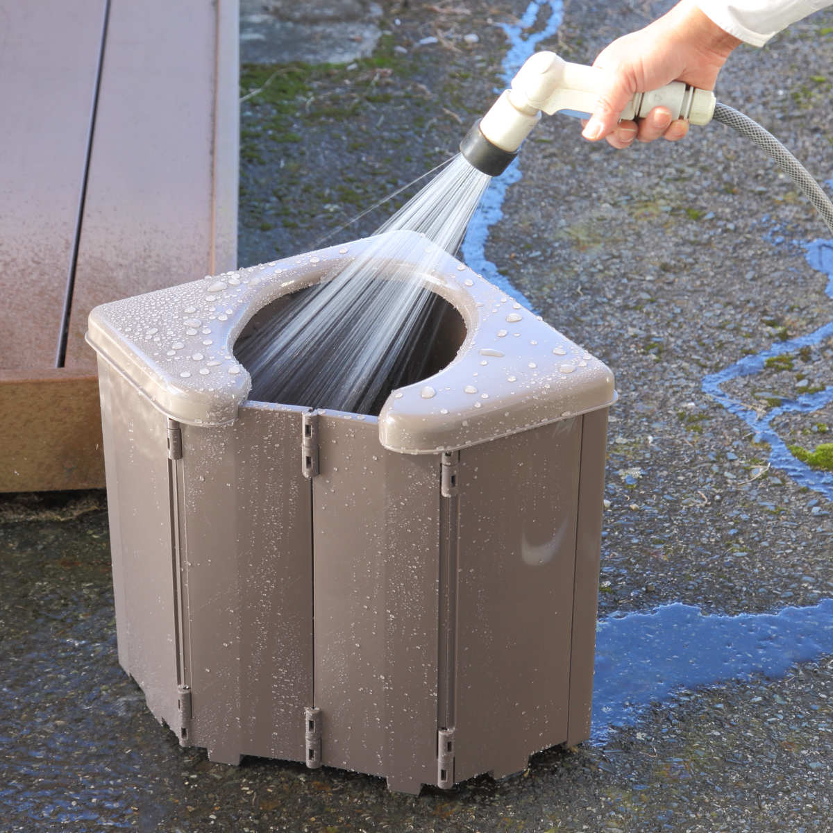 簡易トイレ 腰掛可能 ポーダブルコーナー トイレ 防災用品 ( 非常用トイレ 災害用品 防災グッズ スツール 玄関チェア 災害 非常用 凝固剤 防災 洗える 玄関 寝室 椅子 イス シンプル 簡易 防災用トイレ 災害時 緊急時 持ち運び )