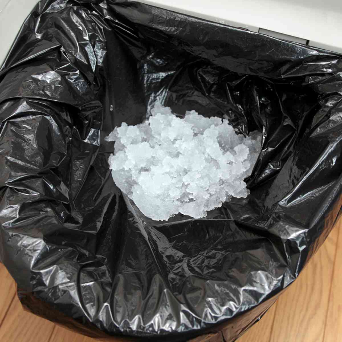 凝固剤 簡易トイレ 非常用トイレの凝固剤 30個入り ( 凝固剤のみ 個包装 小分け 30回分 トイレ用 非常時 介護 断水 防災 キャンプ 日本製 使い捨て 簡易 災害 緊急用 アウトドア 介護用品 防災用品 )